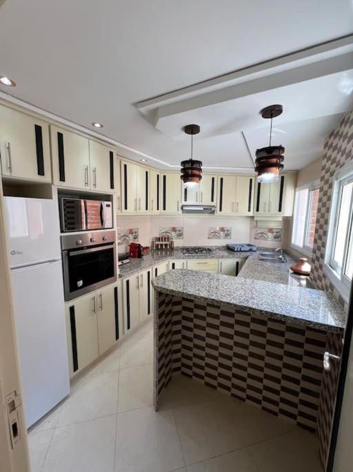 Appartement Ritz Танжер Екстериор снимка